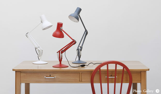 MARGARET HOWELL HOUSEHOLD GOODS｜ミニサイズのランプ「ANGLEPOISE Type 75 Mini」