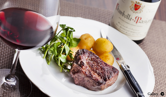 EAT｜岩手の幸と世界各国のワイン『ヌッフデュパプ 六本木』