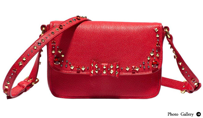 MIU MIU│バッグやアクセサリーのバレンタインコレクションを発売