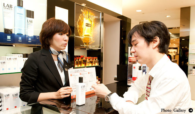 ARAMIS LAB SERIES│“SPECIAL CARE＝シャンプー” 頭皮ケア5つのサインとは？