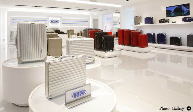 リモワ｜人気シリーズ「トパーズ」にブラックが登場