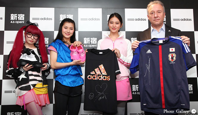 adidas|直営店国内最大級のアディダス ブランドコアストア 新宿