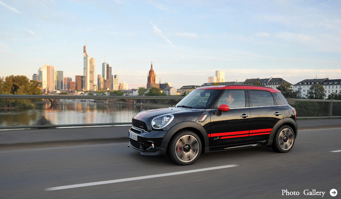 ミニ ジョン・クーパー・ワークス クロスオーバー発表|MINI