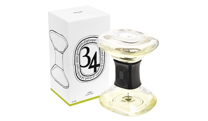 diptyque|香りの滴が時のリズムを刻む、独創的な砂時計型のディフューザー