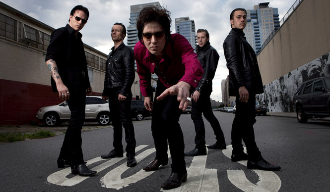 MUSIC｜英国発の人気ロックバンド、ザ・ジム・ジョーンズ・レビューが初来日