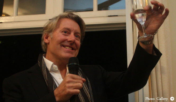 BARNEYS NEW YORK｜「マルコム　ベッツ」15周年記念コレクション発表 