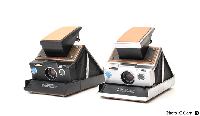 ART|ヴィンテージポラロイドカメラ“SX-70”を限定発売「Comic Foregrounds Exhibition by Wonder Worker Guerrilla Band.」