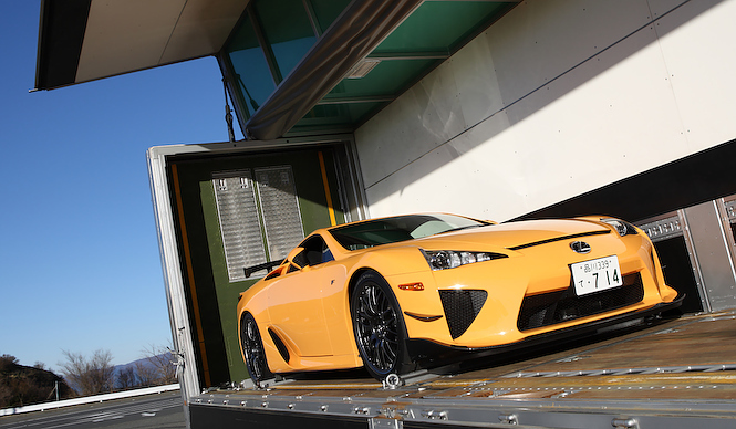 F Sportの原点 レクサスLFA Nurburgring Package|Lexus