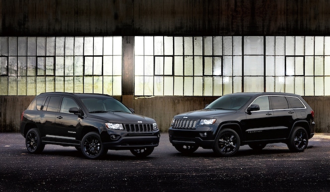 黒を基調とした限定車「ジープ・アルティテュード シリーズ」第2弾が登場