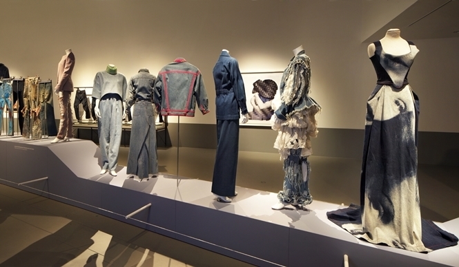 ART FILE 10 & 11｜「Blue Jeans 350 years」 & 「L’AUTRE JEAN (The Other Jean)」｜連載「世界のアート展から」