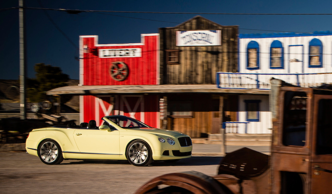 コンチネンタル GT スピード コンバーチブルで西部を走る｜Bentley