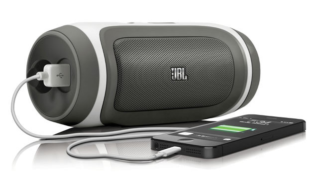 JBL｜iPhoneの充電もできるポータブルスピーカー