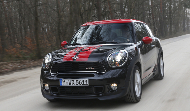 MINI JCW ペースマンに試乗｜Mini
