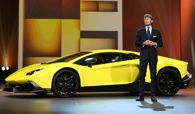 ランボルギーニ50周年を記念したアヴェンタドール｜Lamborghini