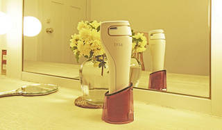 連載・藤原美智子 2013年4月｜トリア・スキン エイジングケアレーザーで、私の肌が生まれ変わる!!