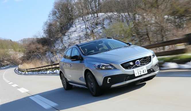 ボルボ V40 クロスカントリーに試乗|Volvo