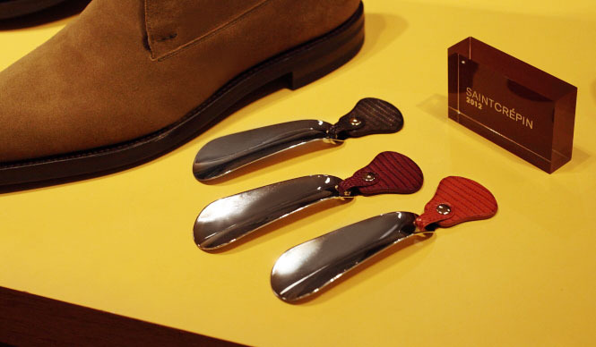 JOHN LOBB｜ジョンロブ直営店で「バルモラル　オーバーシューズ」ウィーク開催