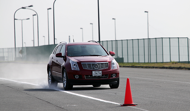 キャデラックが考えるクルマの安全性|Cadillac
