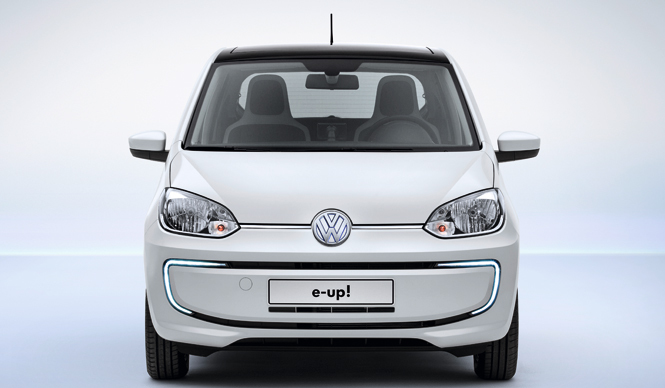 フォルクスワーゲン初の量産EV e-up!の価格を発表|Volkswagen