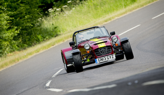 ケータハム セブンにあらたなる頂点 620Rが登場｜Caterham