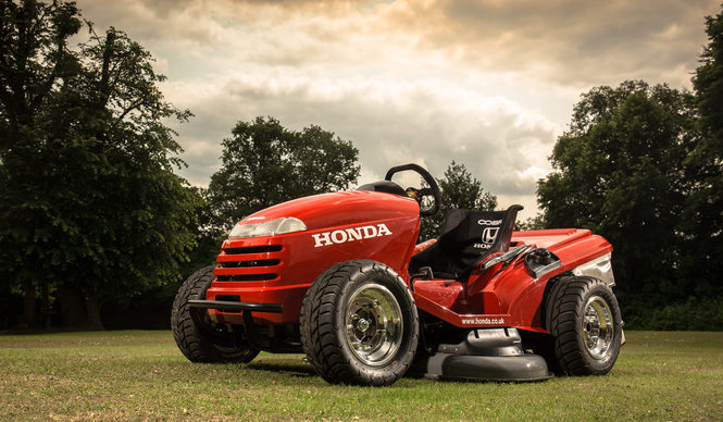 ホンダが世界最速の芝刈機を製作｜HONDA