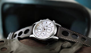 FREDERIQUE CONSTANT｜伝説の名車からインスパイア