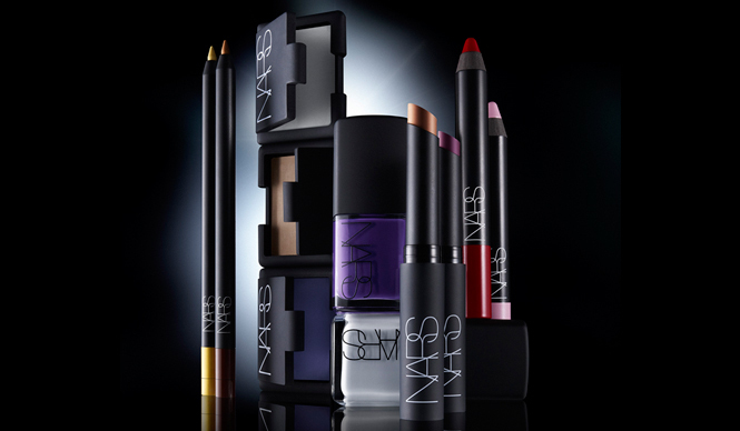 NARS|煙るような目もと、マットなくちびる。モダンで誘惑的な秋カラー