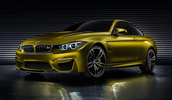 M4クーペ、ついにその姿を現す|BMW