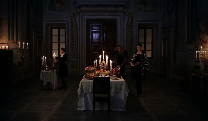 FENDI｜カール・ラガーフェルドによるホラータッチの新作ムービー『危険なお呼ばれ』