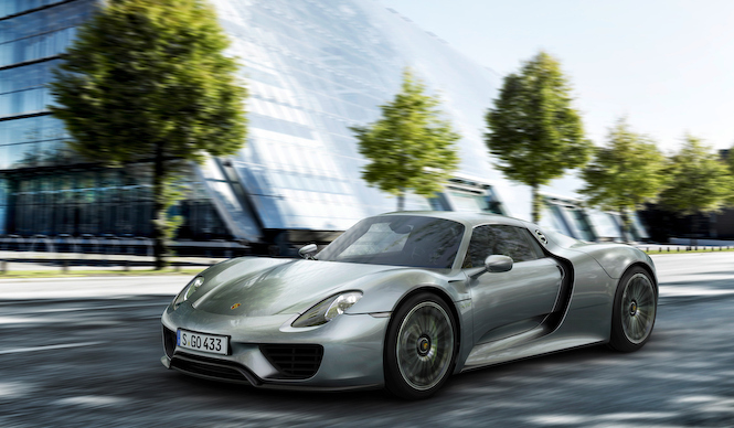 ポルシェ 918 スパイダー プロダクションモデルを公開|Porsche