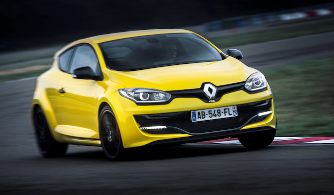 マイナーチェンジ版メガーヌ発表|Renault