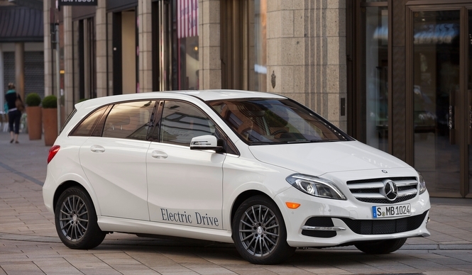 Bクラスの電気自動車、2014年発売|Mercedes-Benz