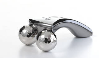 MTG｜男の最新美容機器「ReFa EXE for men」