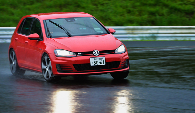 国内導入されたゴルフ GTIに早速試乗|Volkswagen