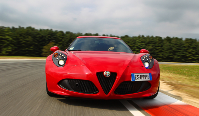 アルファ ロメオ 4Cに試乗｜Alfa Romeo