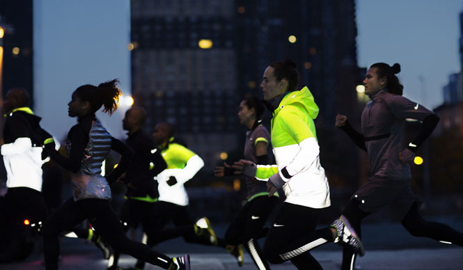NIKE｜リフレクタ―素材使用のランニングギア「NIKE FLASH PACK」