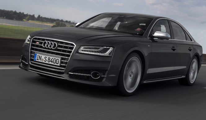 アウディ、S8をはじめS3セダンなど10モデルを展示|Audi