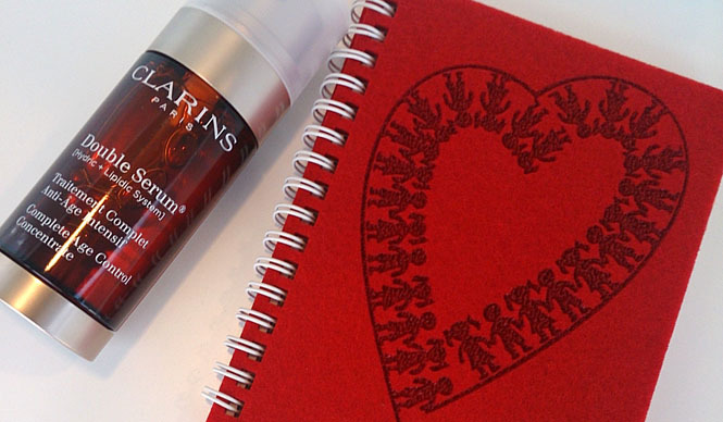 CLARINS|「ネットを見ました!」で、特製ハートノートをプレゼント中