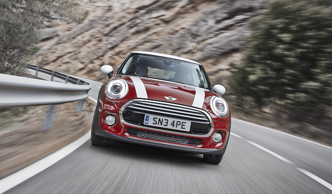 新型ミニ デビュー｜MINI