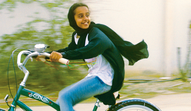 MOVIE｜サウジアラビア初の女性監督、鮮烈デビュー『少女は自転車にのって』