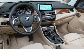 BMW初のFFモデル、日本上陸|BMW