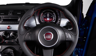 フィアット500Sに液晶メーターを採用|Fiat