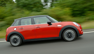 5ドアとなったミニに試乗｜MINI