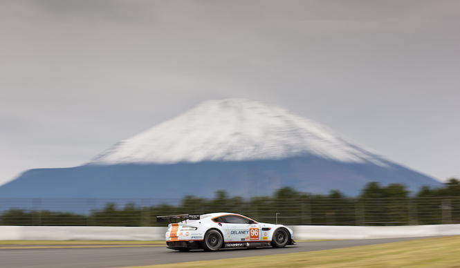 悪天候の中で勝利をものにしたアストンマーティン|Aston Martin