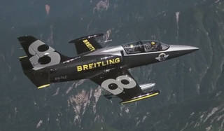 BREITLING｜空から勇気と希望を届けたブライトリング・ジェットチーム