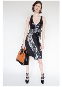 LOUIS VUITTON|写真家ユルゲン・テラーによるルックブック「A Dozen Girls」