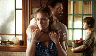 MOVIE｜逃亡犯とシングルマザーとの禁断の愛『とらわれて夏』