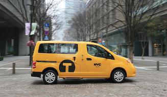 ニューヨーク タクシーに東京で乗る｜Nissan