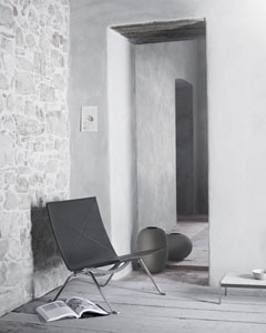 REPUBLIC OF FRITZ HANSEN STORE｜世界400台限定チェア「PK22」