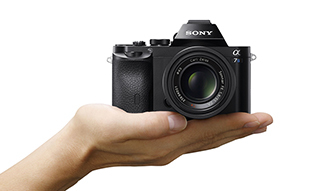 Sony|α7をベースにした低ノイズなフルサイズ一眼カメラ「α7S」発表
